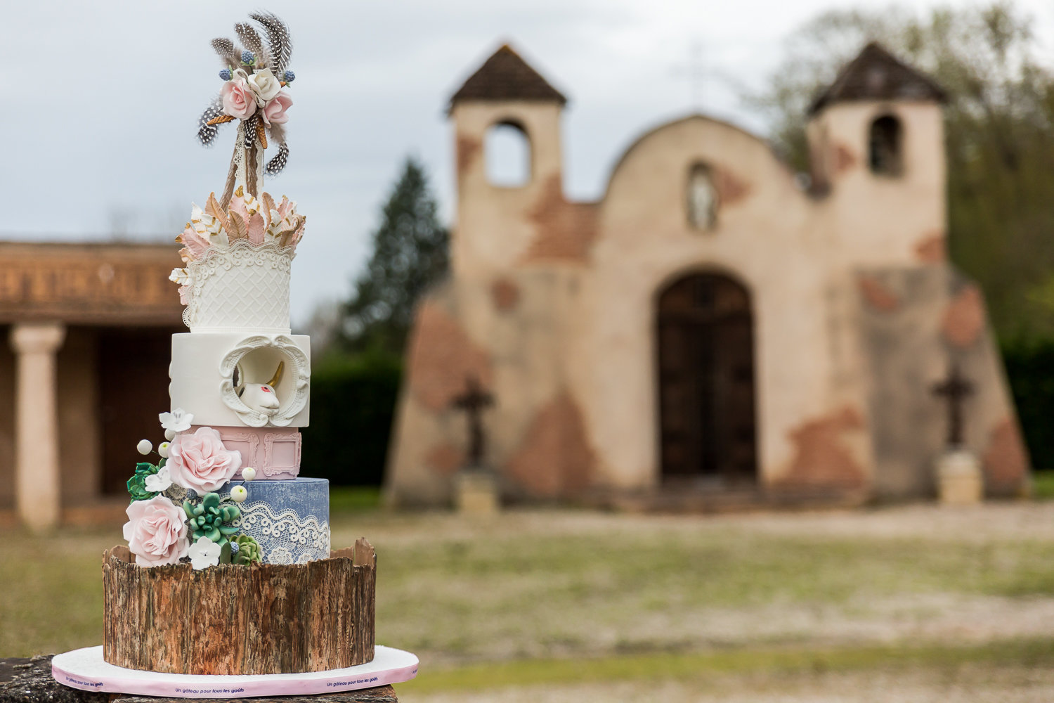 Wedding cake far west